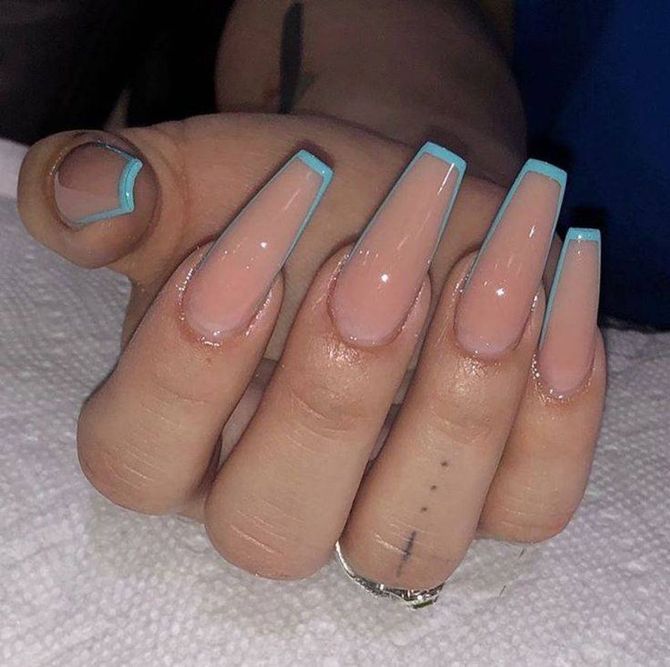 Moda Beautiful nail