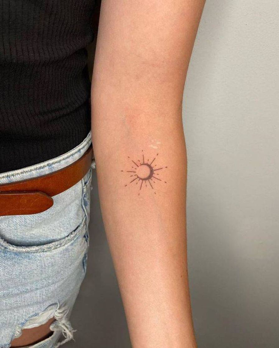 Fashion Tatuagem minimalista