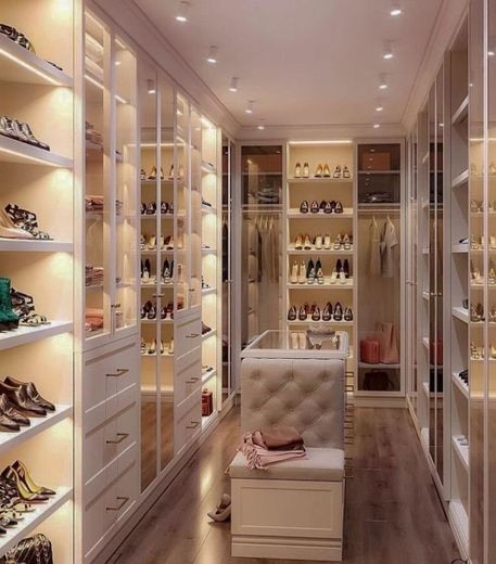 CLOSET  👠 