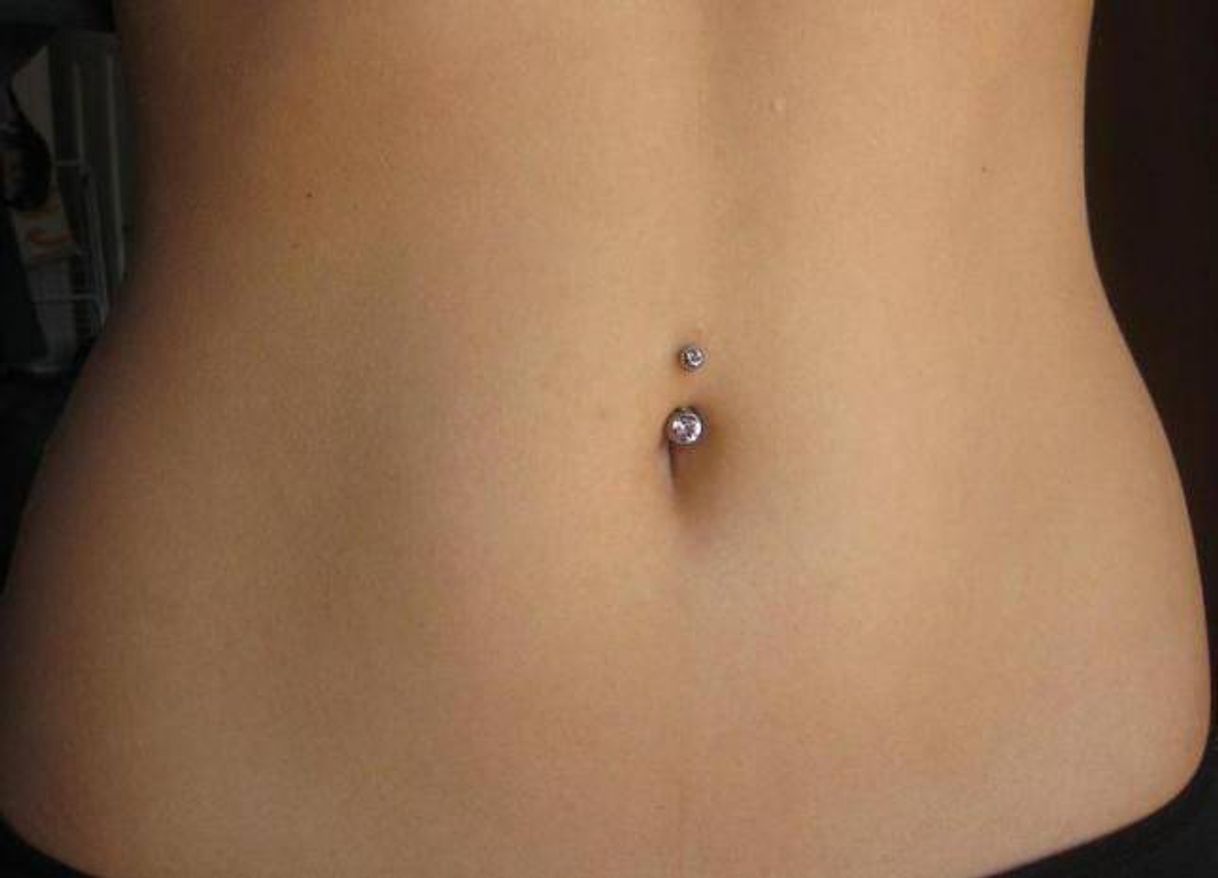 Social Piercing no umbigo