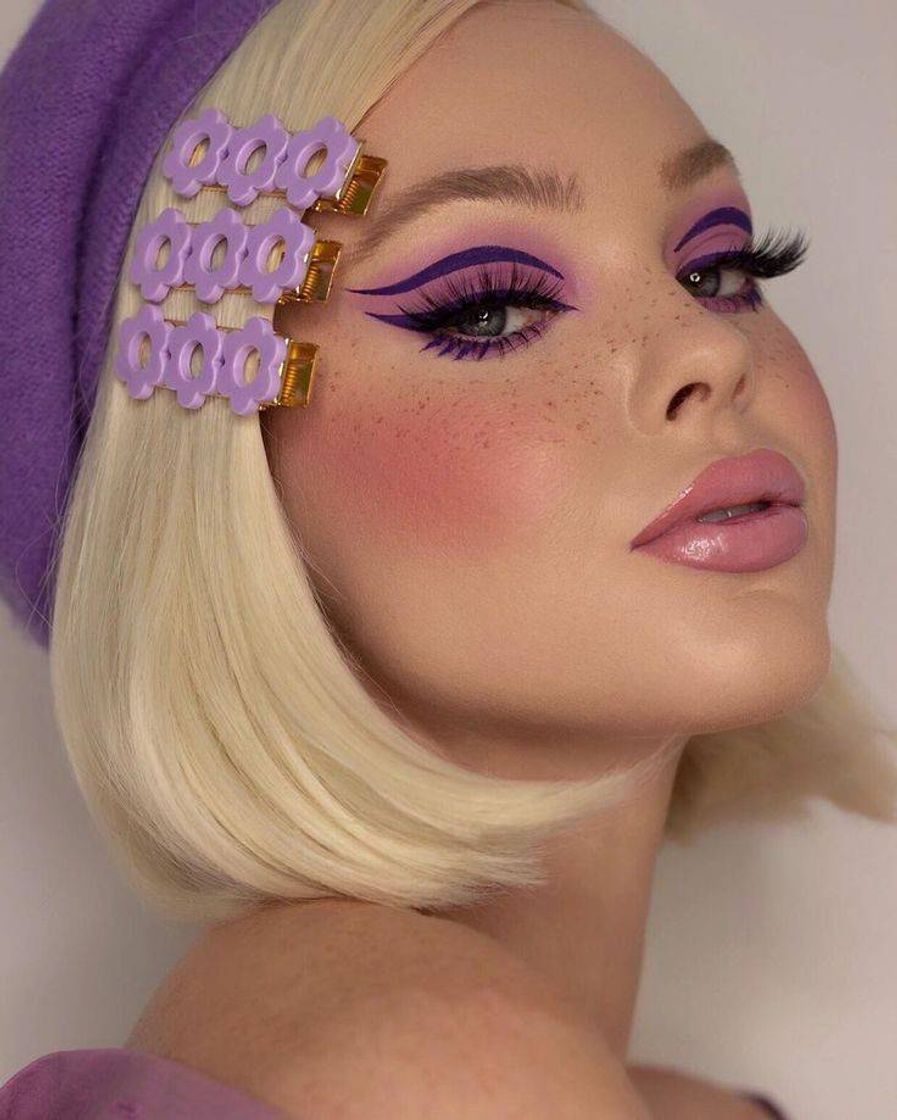 Social Makeup