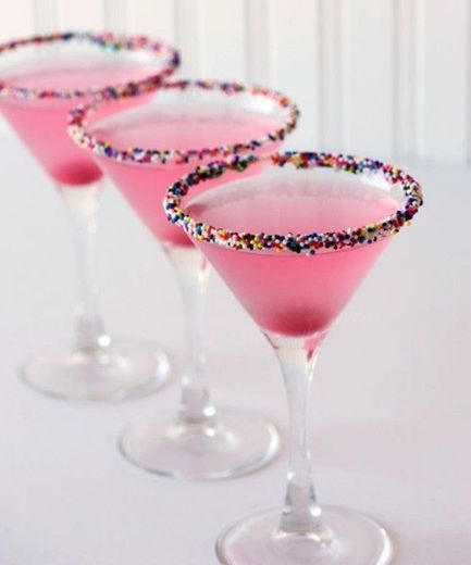 Marshmallow Cake-tini Cocktail 