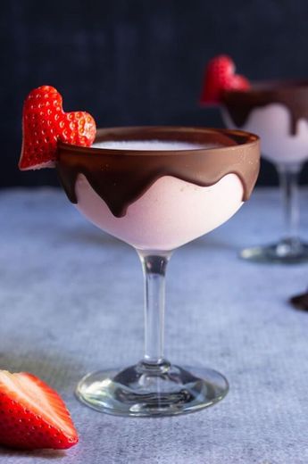 Chocolate strawberry martini 🍸🍓