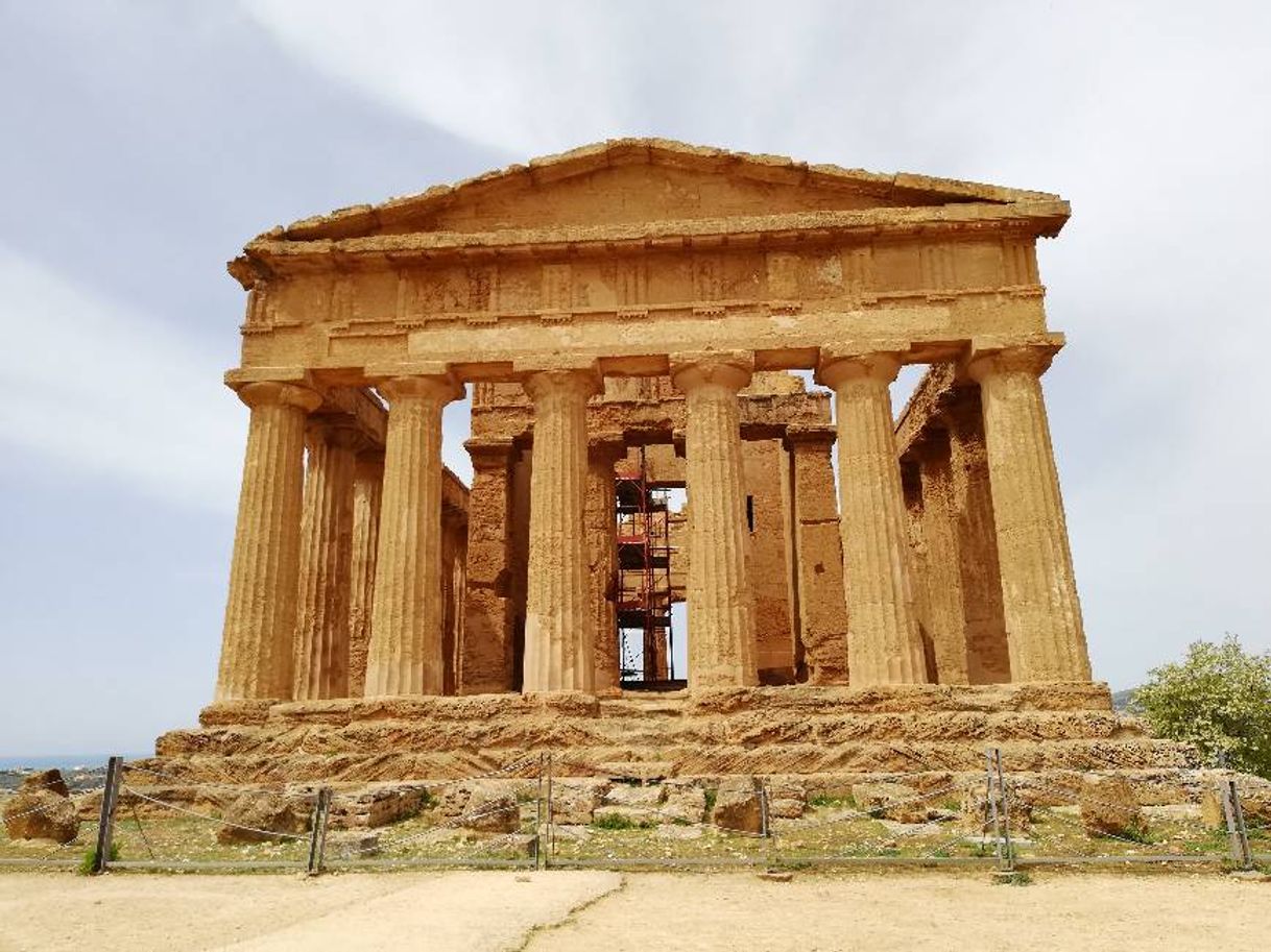 Lugar Agrigento Valle Dei Templi Pool Garden