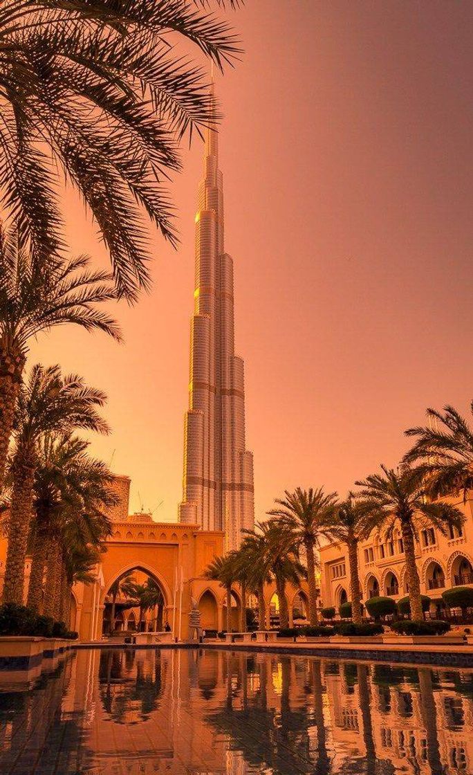 Place Burj Khalifa tower