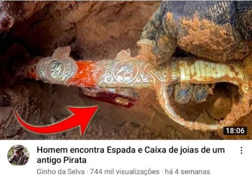 Homem encontra Espada e Caixa de joias de um antigo Pirata ...