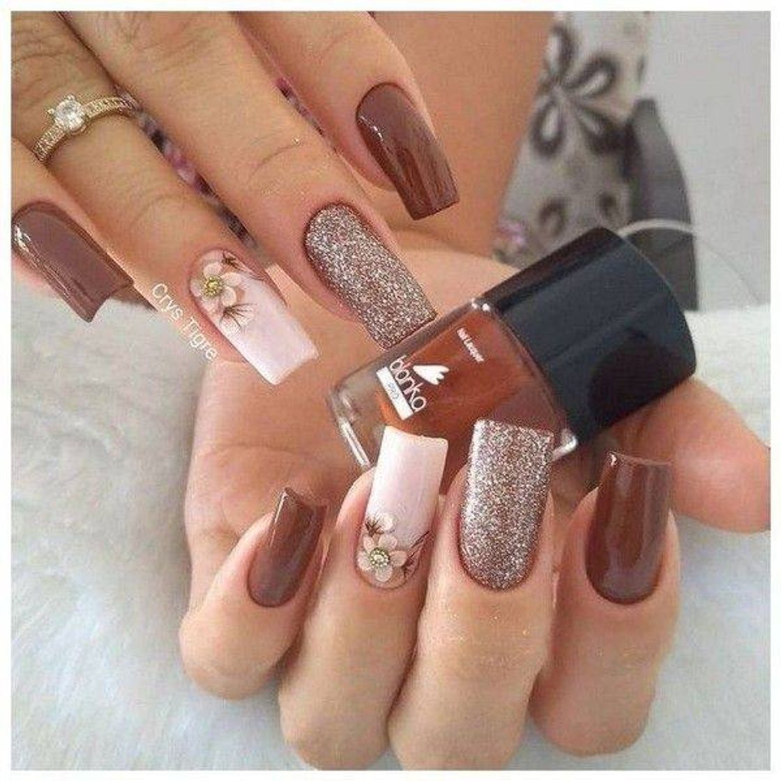 Moda Unhas decoradas nude