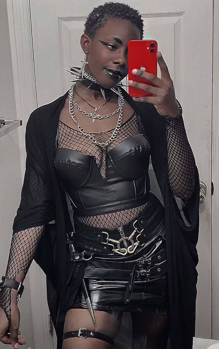 Social Goth Goddess