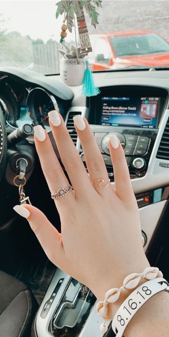 Basic white toenail