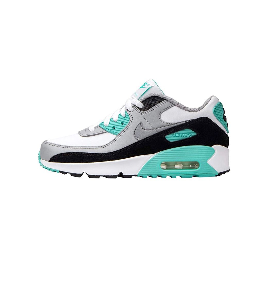 Social NIKE Air MAX 90