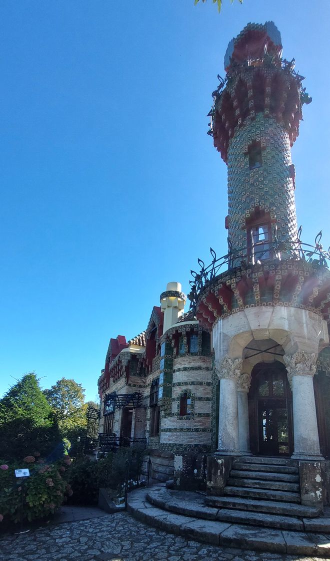 Place Comillas