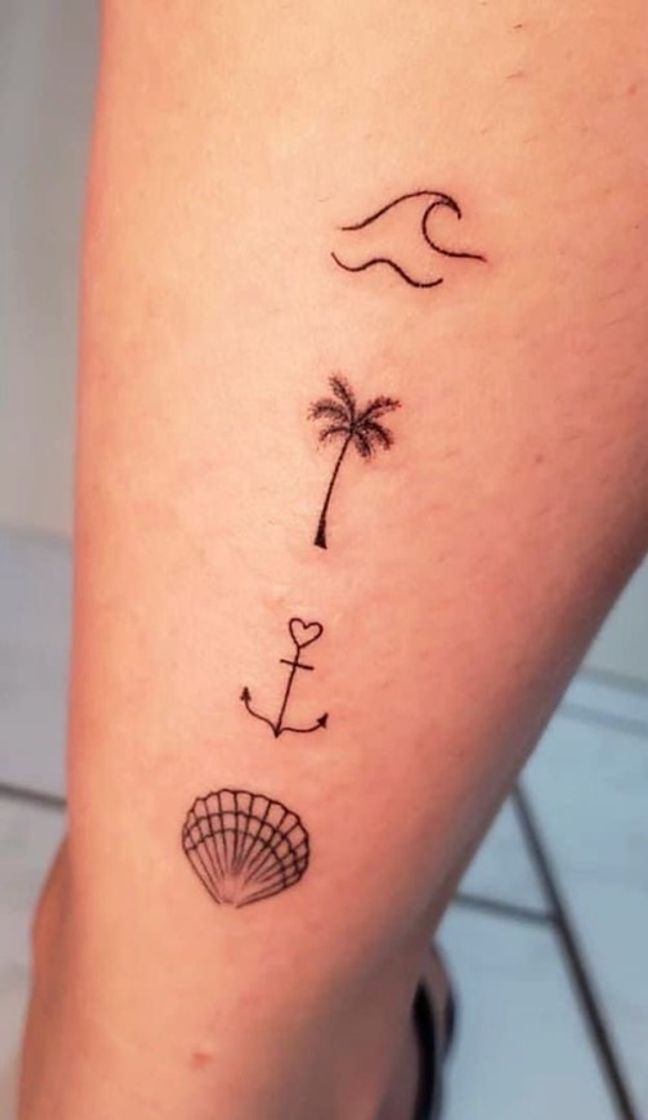 Fashion 4 tipos de tatuagens relacionadas com o mar/praia🌊 