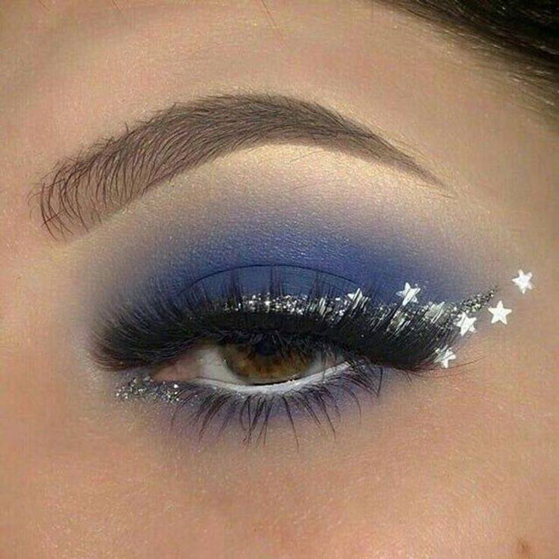 Fashion make azul e glitter