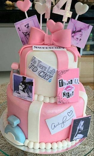 CAKE ARIANA GRANDE ✨🤍