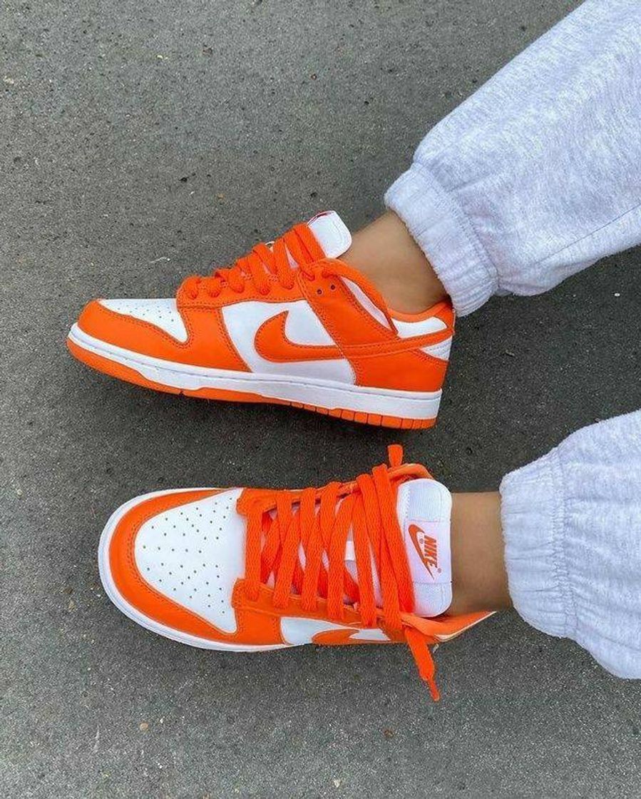 Moda Nike orange 