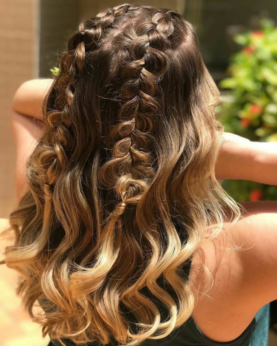 Fashion Ideia de penteado pra quem tem cabelo liso ❣