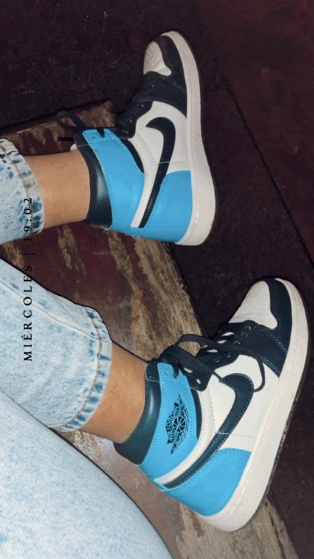 Moda Jordan 1 Retro High Obsidian UNC