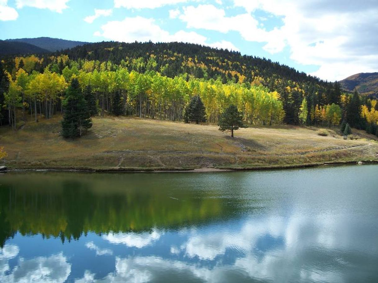 Place San Isabel Lake