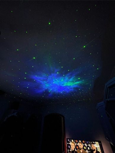 As Estrelas brilhando ✨ em seu quarto 🤩