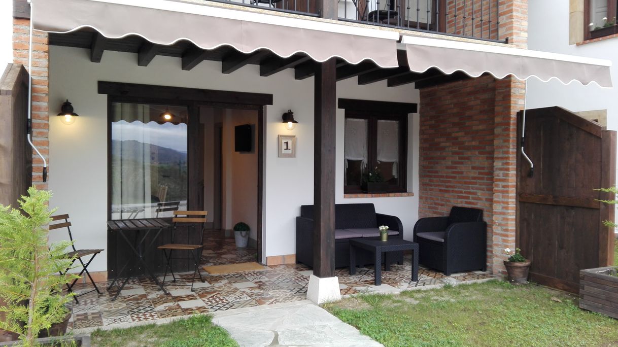 Lugar Apartamentos Turisticos El Llanin Asturias