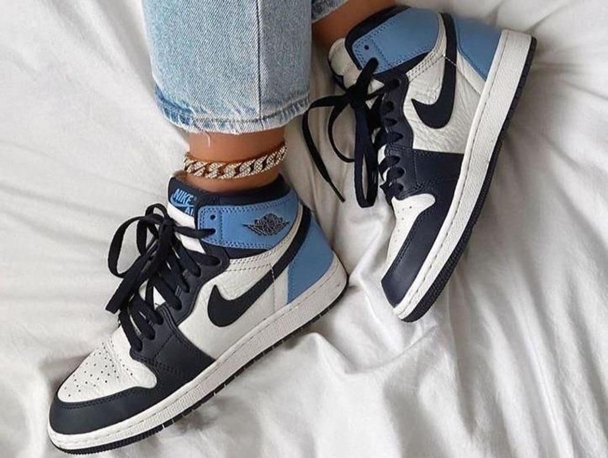 Social Air Jordan 1 Retro High Obsidian