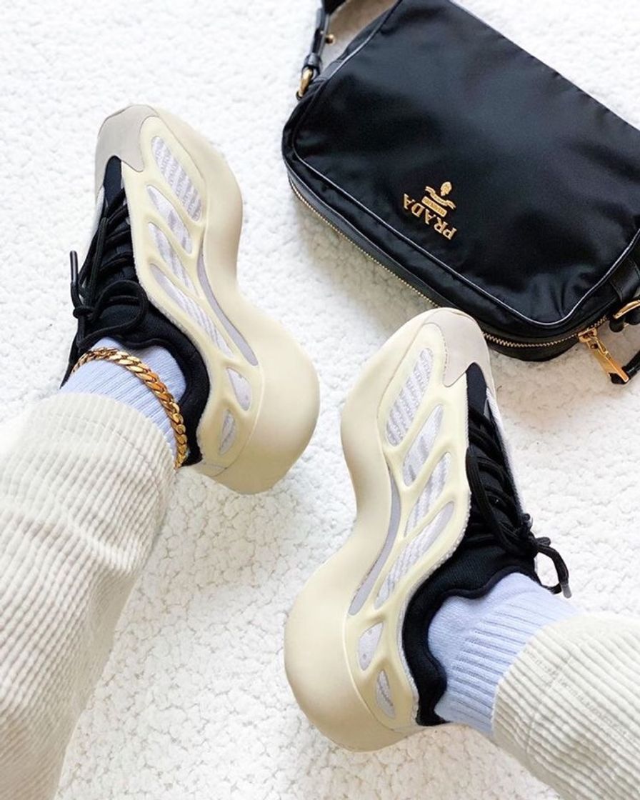 Social Yeezy 700 V3 Azael