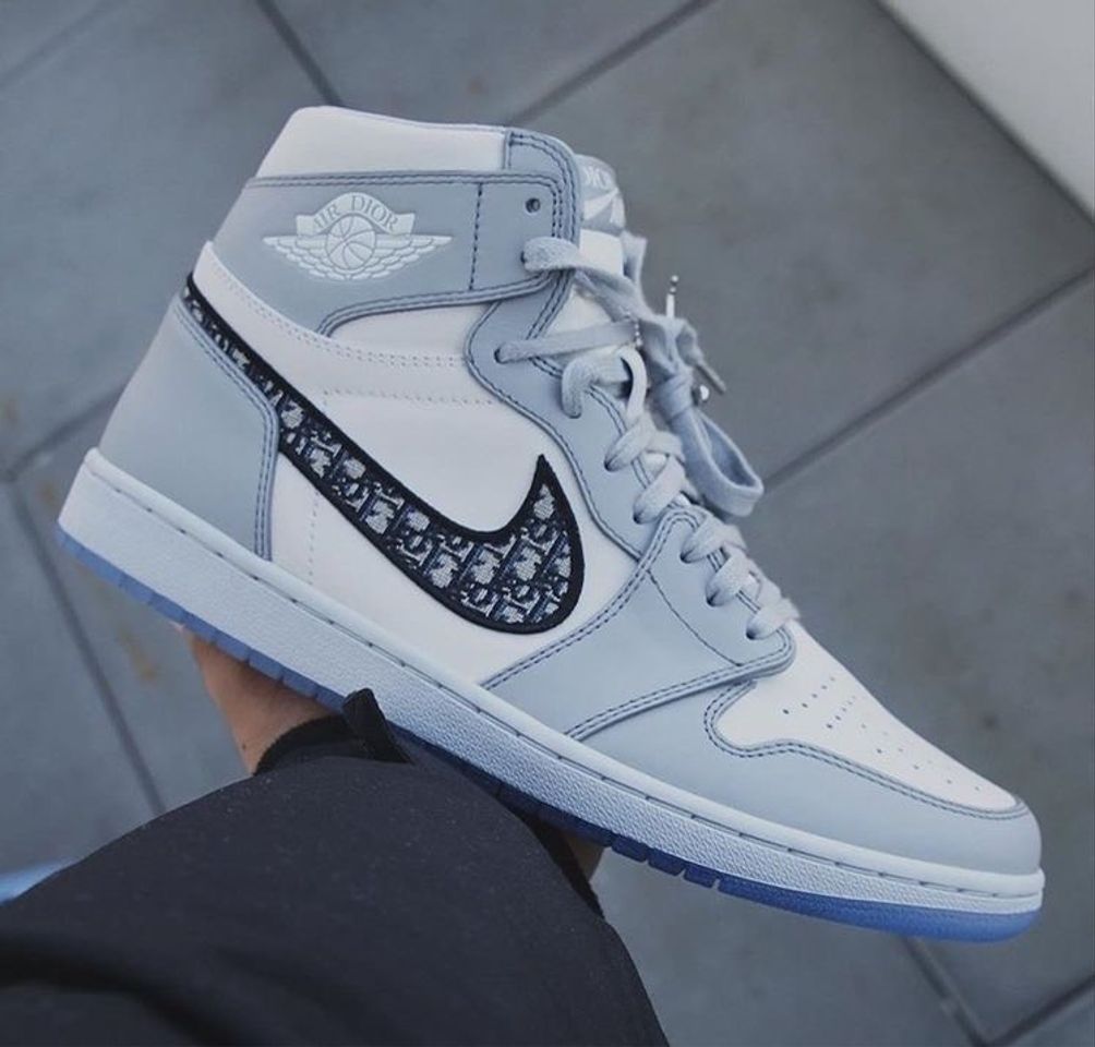 Social Jordan 1 Retro High Dior