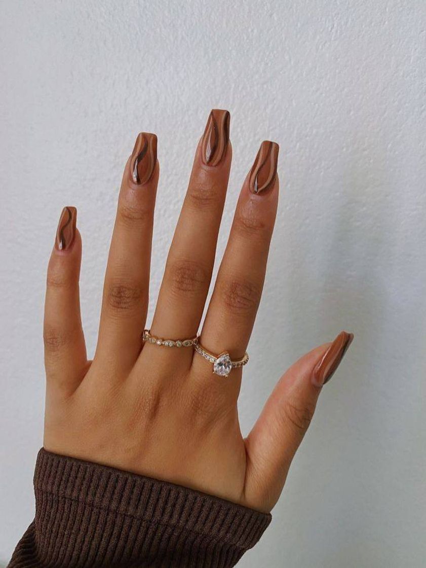 Moda nails in nude colors and coffee