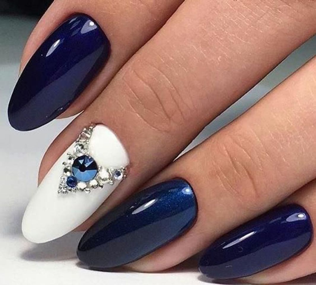 Fashion 💙✨ | CRYSTALS NAILS