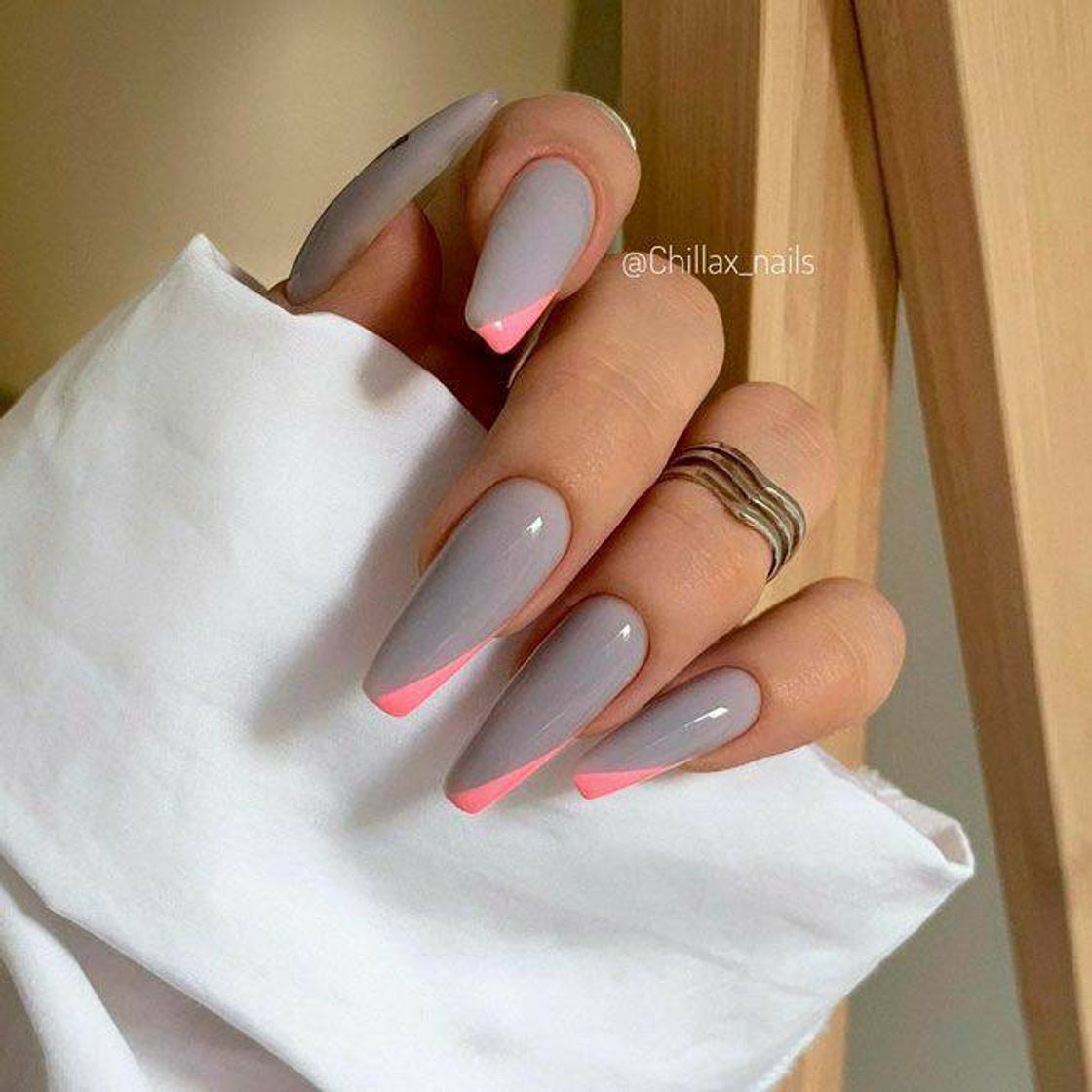 Moda simple nail