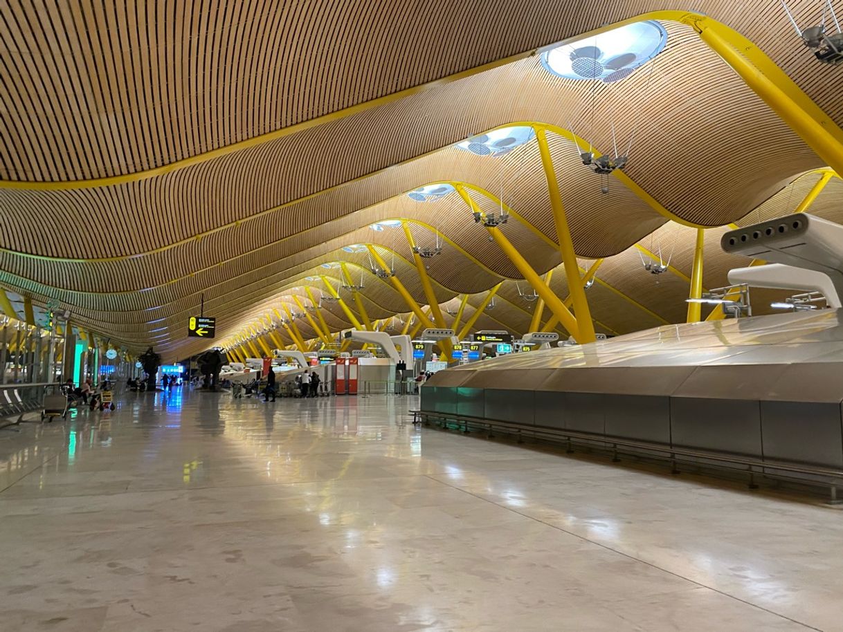 Restaurantes Madrid-Barajas Adolfo Suárez Airport (MAD)