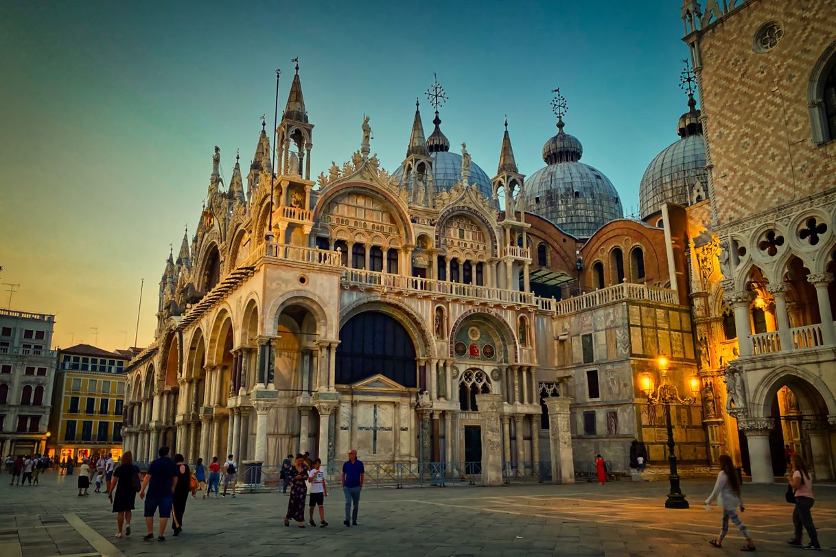 Place Piazza San Marco