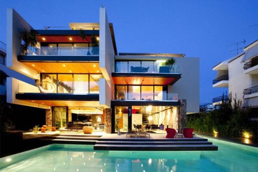 Casa moderna con piscina en Grecia