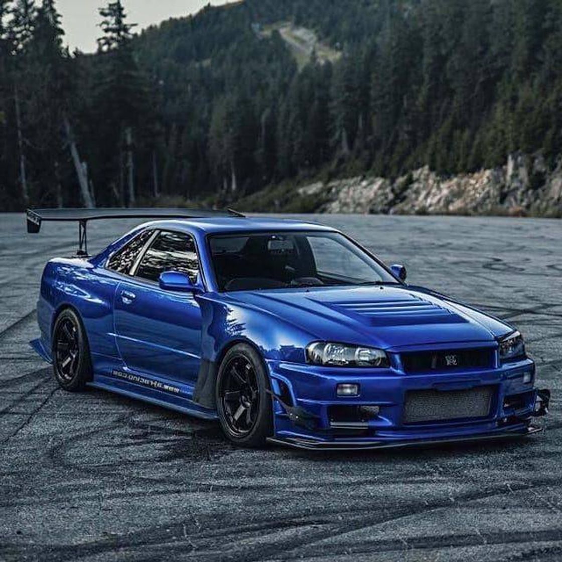Social Nissan Skyline r34