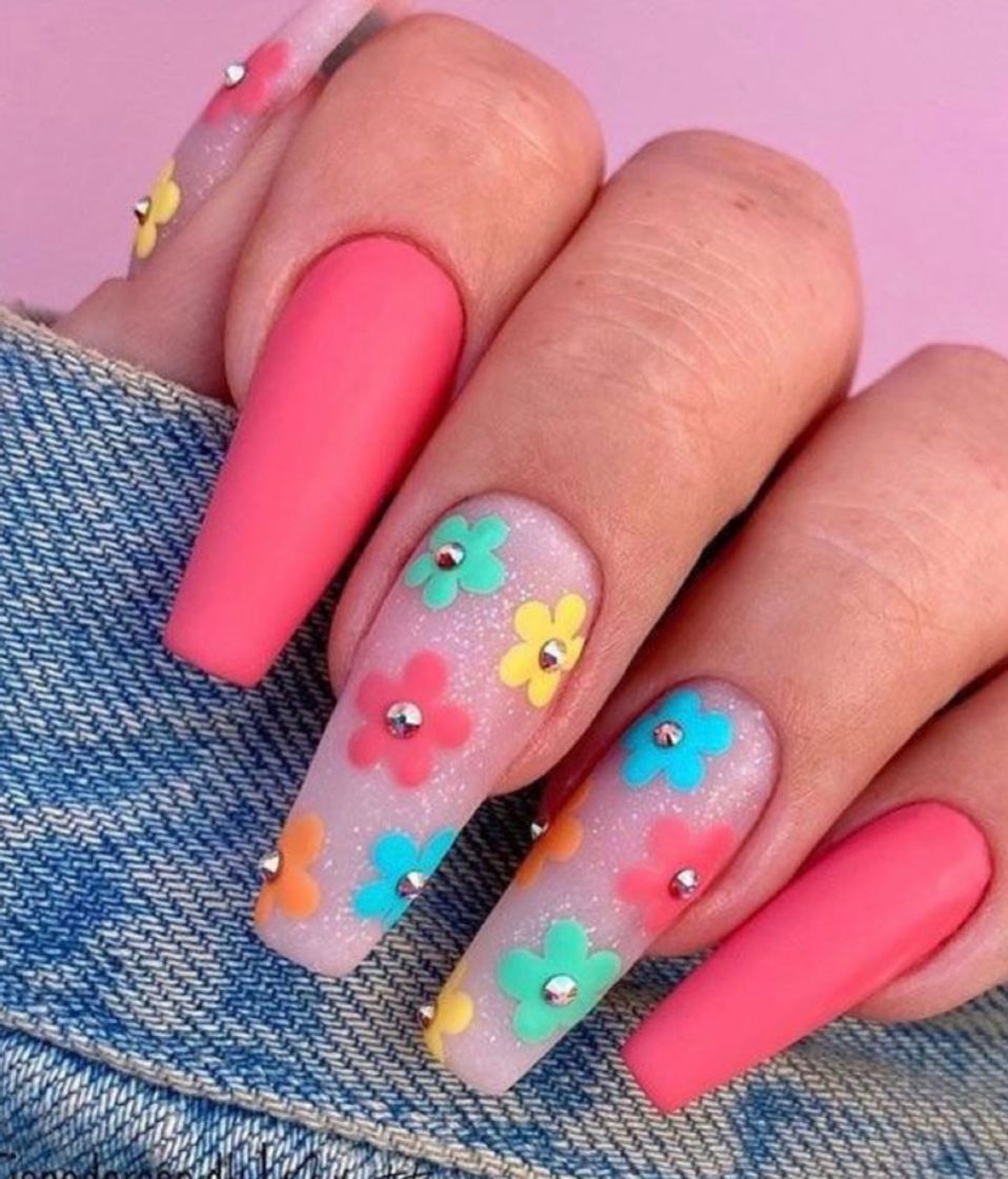 Fashion inspiração de design de unhas 💐💕