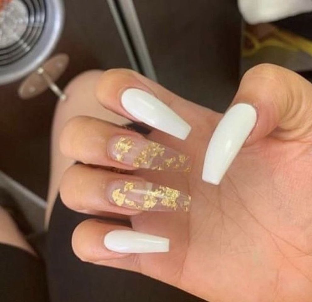 Social nails