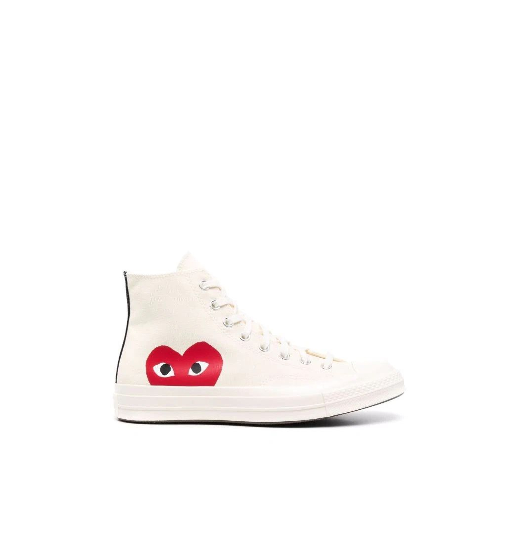 Moda Converse altas blancas