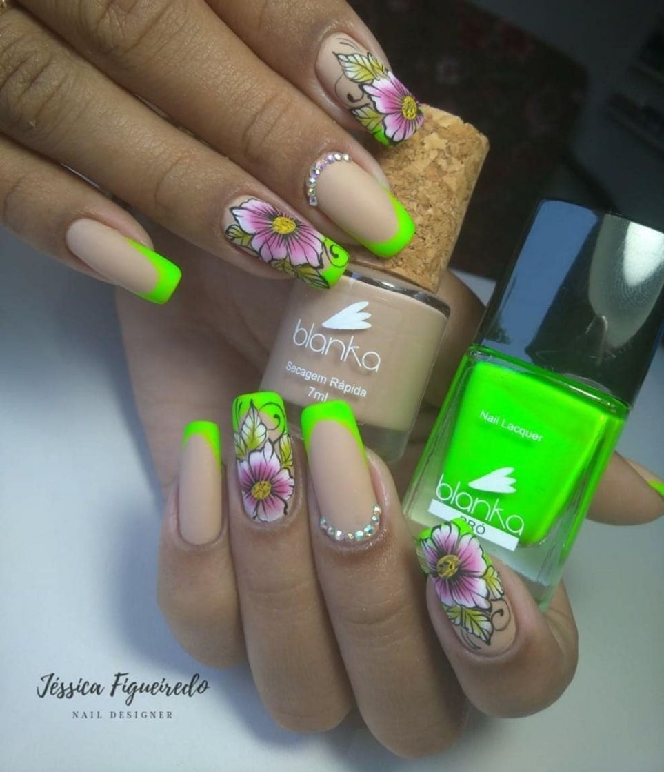 Moda Clube das Unhas
Modelos e fotos de unhas decoradas com esmal