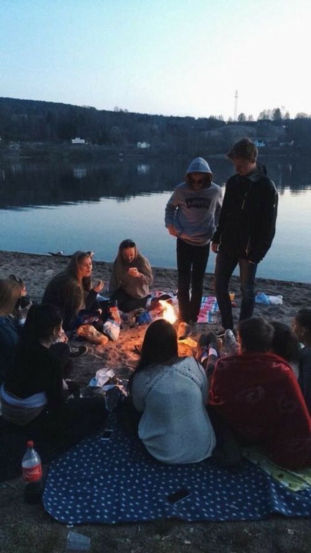 Fashion picnic together