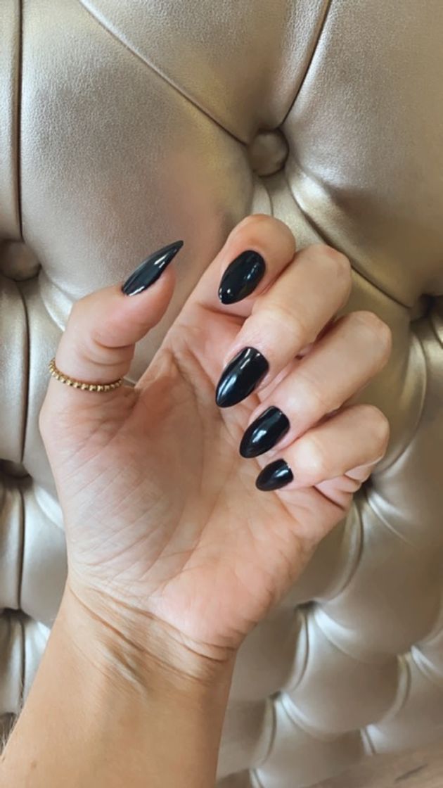 Fashion black nails 