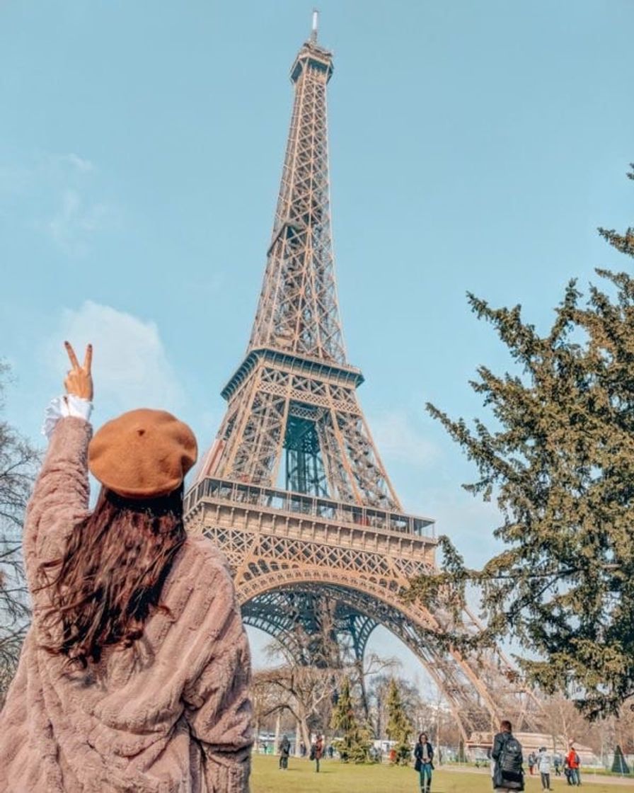 Place Torre Eiffel