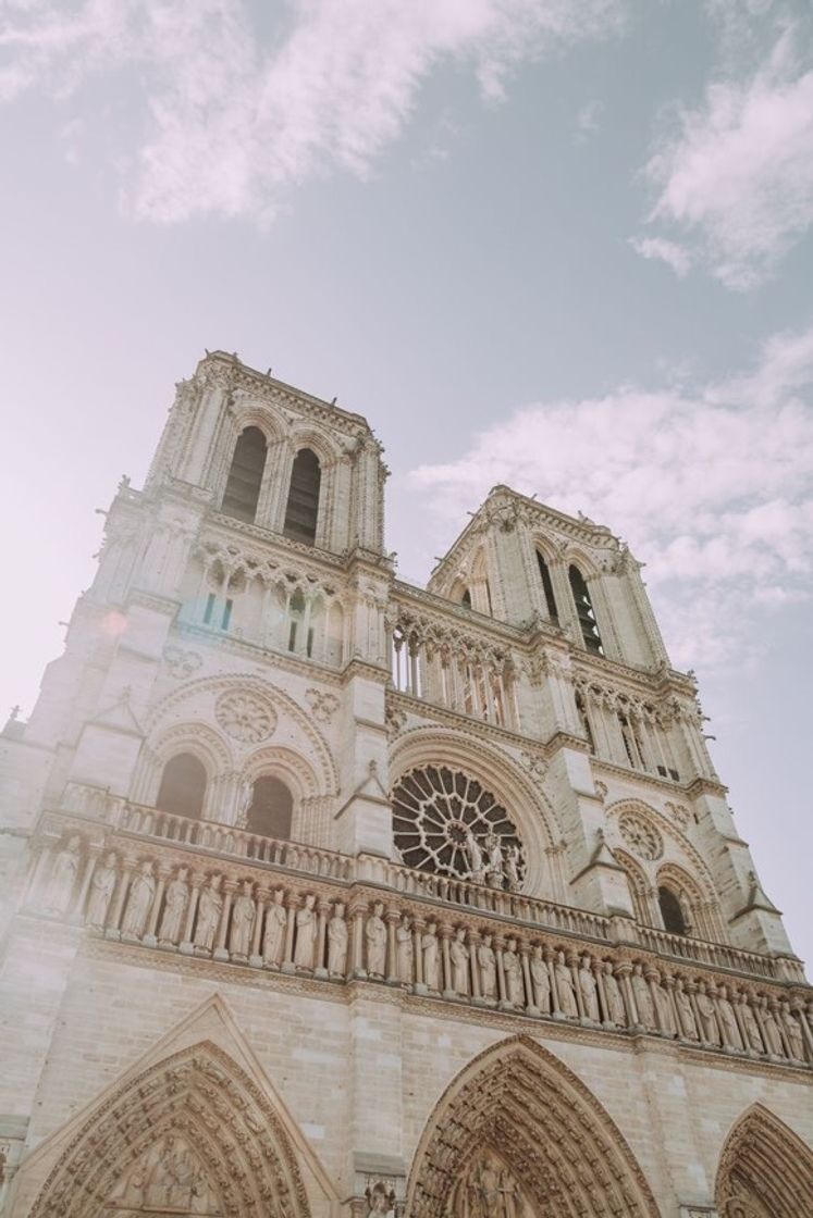 Place Notre Dame