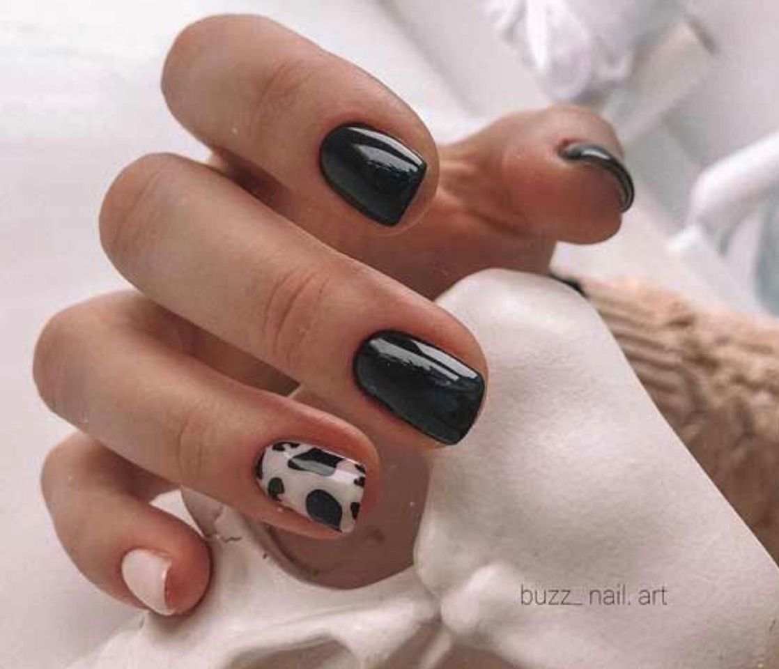 Fashion Cow print nailey nails 