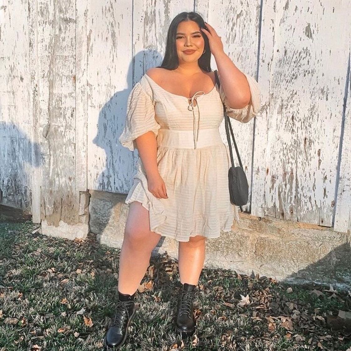 Social #Vestido #OffWhite #Bege #Moda #PlusSize #Midsize #Look
