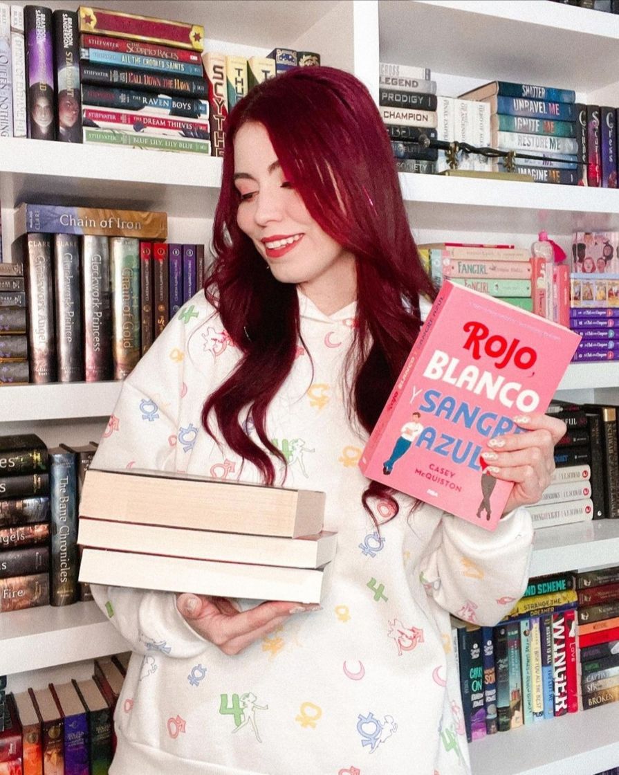 Fashion Clau Reads Books 