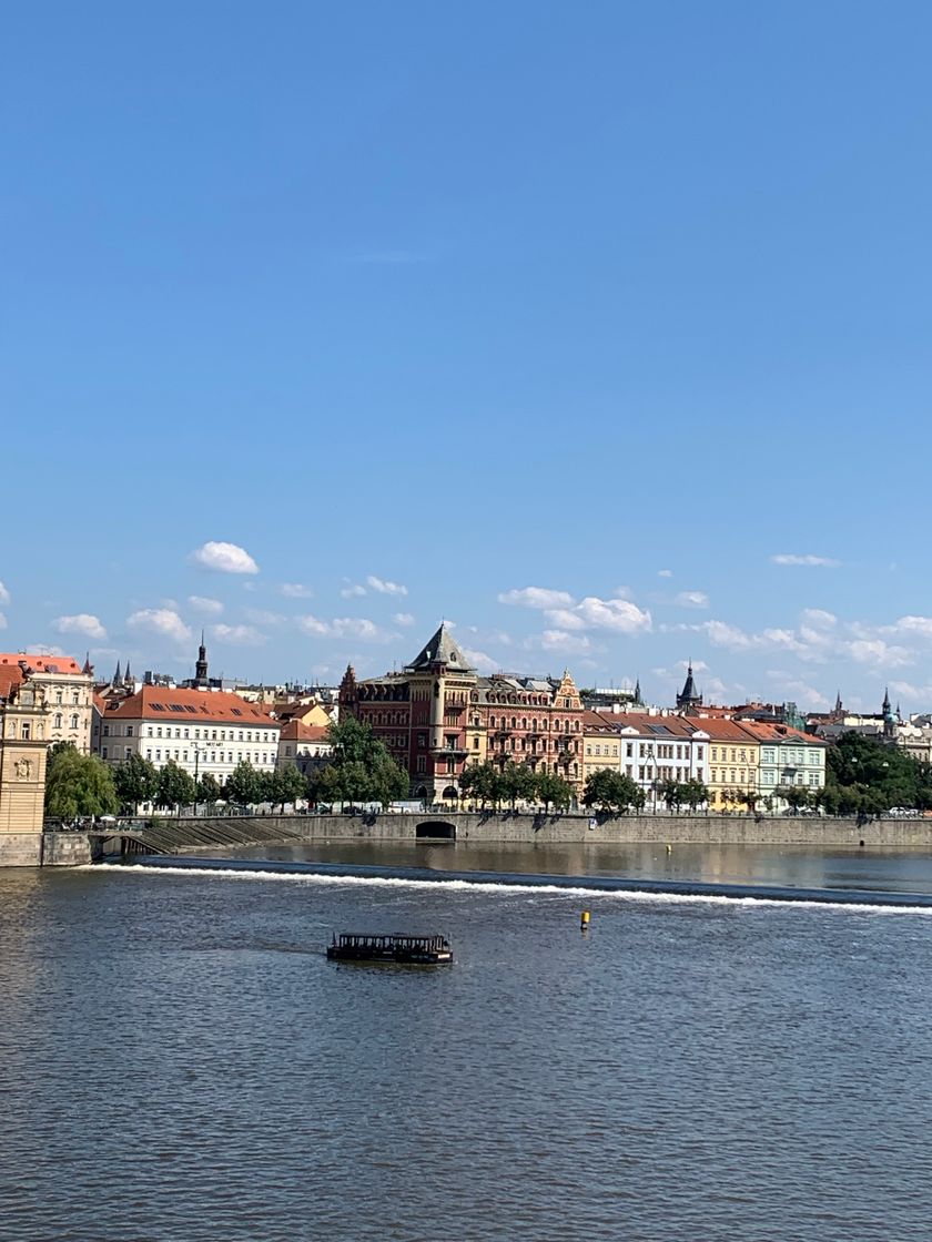 Place Charles Bridge