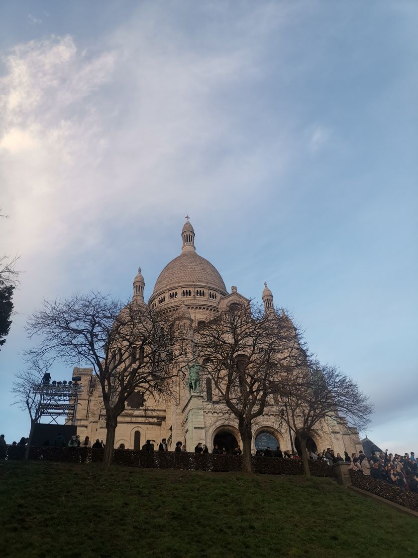 Place Sacré-Cœur Basilica