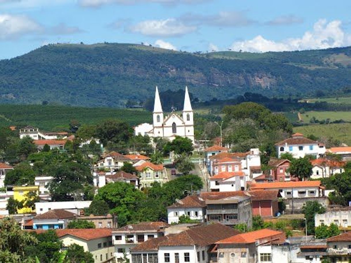 Place Cambuquira