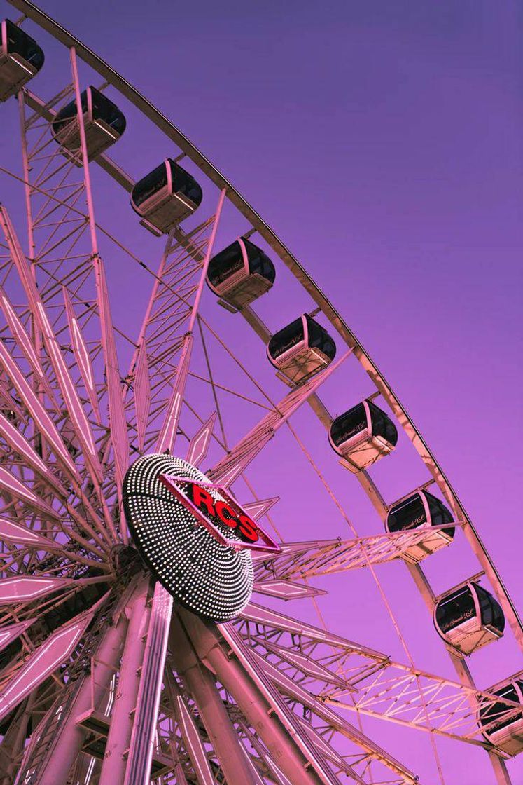 Fashion Ferris wheel