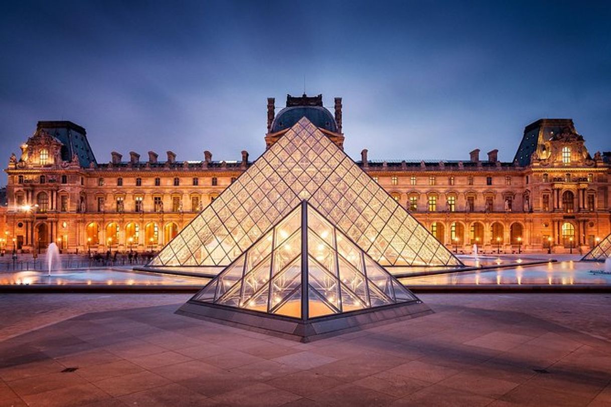 Place Museo del Louvre